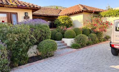 Excelente Casa Condominio Piedra Roja Chicureo Colina