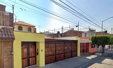 Casa de Remate en Col. Atlas Guadalajara