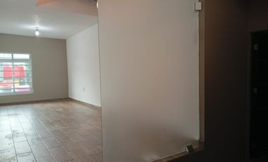 ideal para consultorio u oficina en renta en Félix Ireta a pocos min del centro