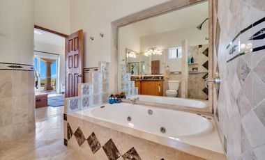 CASA EN VENTA EN CABO SAN LUCAS EN CAMPO DE GOLF CABO DEL SOL