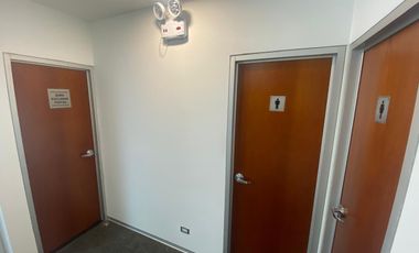 OFICINA EN VENTA EN MIRAFLORES VISTA EXTERNA CON AREAS COMUNES