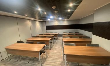 OFICINA EN VENTA EN MIRAFLORES VISTA EXTERNA CON AREAS COMUNES