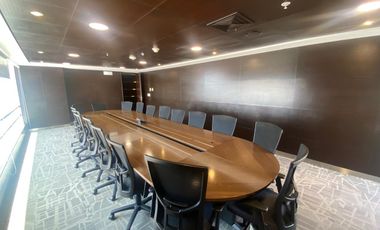 OFICINA EN VENTA EN MIRAFLORES VISTA EXTERNA CON AREAS COMUNES