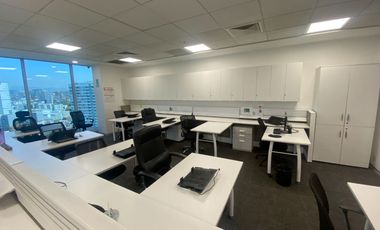 OFICINA EN VENTA EN MIRAFLORES VISTA EXTERNA CON AREAS COMUNES