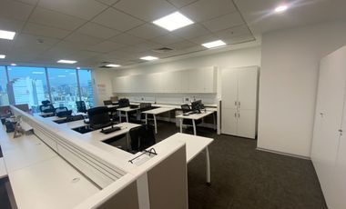 OFICINA EN VENTA EN MIRAFLORES VISTA EXTERNA CON AREAS COMUNES