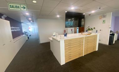 OFICINA EN VENTA EN MIRAFLORES VISTA EXTERNA CON AREAS COMUNES
