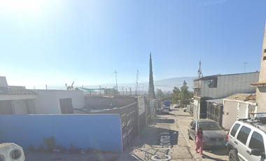 EXCELENTE OPORTUNIDAD, GRAN CASA EN LOMA DE CASERTA, TLAJOMULCO JALISCO
