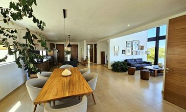 LAS CAÑADAS CASA EN VENTA SEMINUEVA CON ESPECTACULAR VISTA