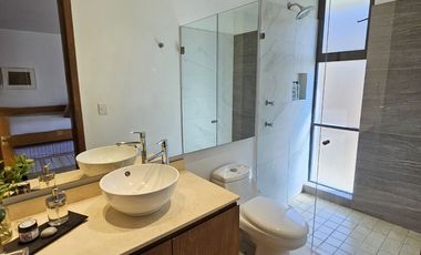 LAS CAÑADAS CASA EN VENTA SEMINUEVA CON ESPECTACULAR VISTA