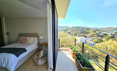 LAS CAÑADAS CASA EN VENTA SEMINUEVA CON ESPECTACULAR VISTA