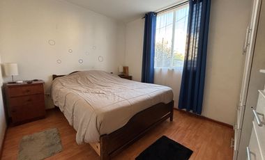 San Felipe – Arriendo Depto. amoblado 1er piso, Cond. Sto. Dgo.