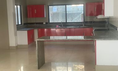 Casa Muy Bonita en Renta 4 Habitaciones en Campestre del Lago con Vista al Lago