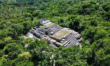 TERRENO FRENTE A LA LAGUNA DE BACALAR, LISTO PARA CONSTRUIR, OPORTUNIDAD DE FINANCIAMIENTO