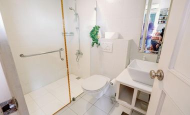 Unfurnished 3br Unit With Parking For Sale In Twin Towers