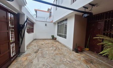 CASA EN VENTA EN LA PERLA