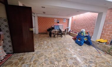 CASA EN VENTA EN LA PERLA