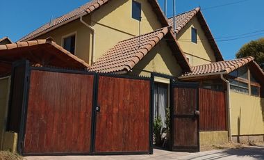 Venta Casa Rebajada en Barrio Las Rosas, Machalí, región de O'Higgins