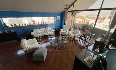 Hermoso PH con espectacular vista 360° en la Del Valle Centro