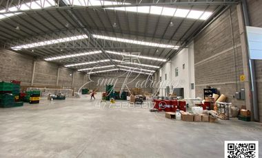 BODEGA EN RENTA EN MULZA. León,Gto; EN BLVD. AEROPUERTO, 2,200 M2, OFICINAS, BAÑOS, ESTACIONAMIENTO