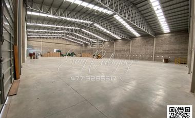BODEGA EN RENTA EN MULZA. León,Gto; EN BLVD. AEROPUERTO, 2,200 M2, OFICINAS, BAÑOS, ESTACIONAMIENTO