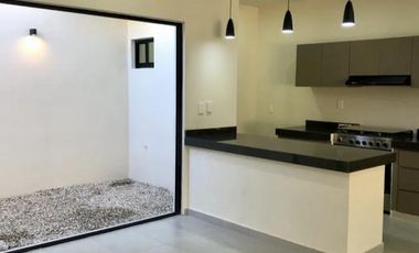 CASA EN VENTA EN FRACCIONAMIENTO PRIVADO.
