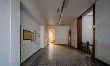Edificio en Colonia Americana ideal para colegio, precio de oportunidad