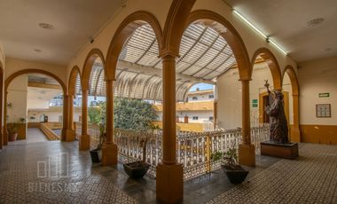 Edificio en Colonia Americana ideal para colegio, precio de oportunidad