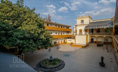 Edificio en Colonia Americana ideal para colegio, precio de oportunidad