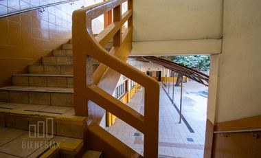 Edificio en Colonia Americana ideal para colegio, precio de oportunidad