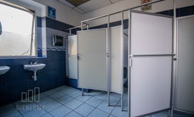 Edificio en Colonia Americana ideal para colegio, precio de oportunidad