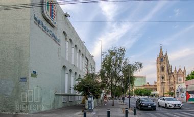 Edificio en Colonia Americana ideal para colegio, precio de oportunidad