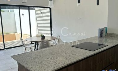 Casa de 2 plantas y 3 recamaras en venta en Conkal Yucatán - ENTREGA diciembre 2025