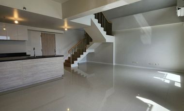 2 STORY PENTHOUSE MANDANI BAY CEBU