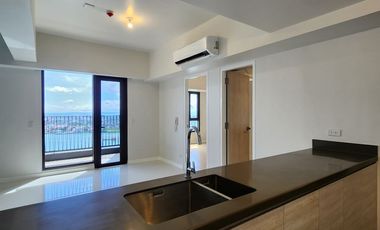 2 STORY PENTHOUSE MANDANI BAY CEBU