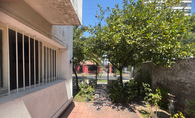 VENDE CASA EN AVDA. RICARDO LYON - PROVIDENCIA