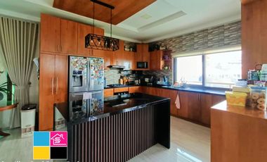 For Sale Overlooking House in Northridge Monterrazas de Cebu