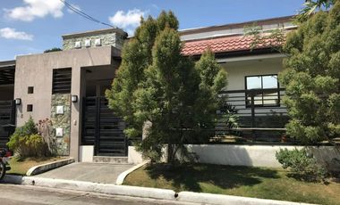 HOUSE FOR LEASE - MERVILLE PARK PARANAQUE