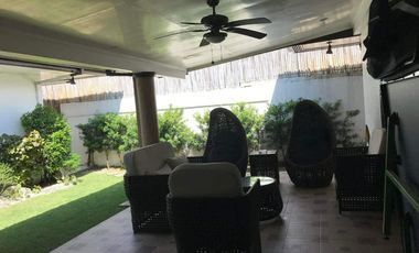 HOUSE FOR LEASE - MERVILLE PARK PARANAQUE