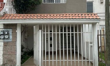 BONITA CASA EN VENTA EN CHAPULTEPEC, CON AMPLIACION