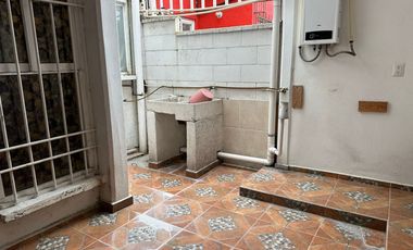 BONITA CASA EN VENTA EN CHAPULTEPEC, CON AMPLIACION