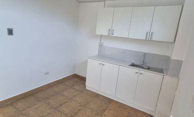 Suite en Alquiler en Kennedy Norte, 1 Habitación, 1 Baño, Incluye Servicios, Norte de Guayaquil.