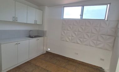 Suite en Alquiler en Kennedy Norte, 1 Habitación, 1 Baño, Incluye Servicios, Norte de Guayaquil.