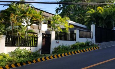 4BR House for RENT in Banilad, Cebu City with swimming Pool