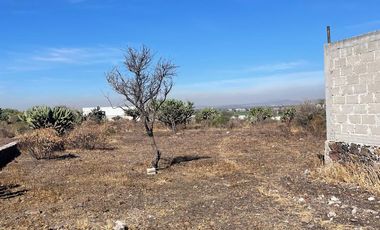 VENTA DE TERRENO SOBRE CARRETERA 200 TEQUISQUIAPAN, A 8 KM DEL AEROPUERTO