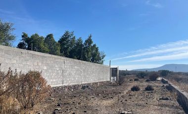 VENTA DE TERRENO SOBRE CARRETERA 200 TEQUISQUIAPAN, A 8 KM DEL AEROPUERTO