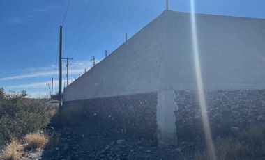 VENTA DE TERRENO SOBRE CARRETERA 200 TEQUISQUIAPAN, A 8 KM DEL AEROPUERTO