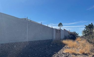 VENTA DE TERRENO SOBRE CARRETERA 200 TEQUISQUIAPAN, A 8 KM DEL AEROPUERTO