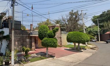 Hermosa casa de Remate Bancario en Lomas Estrella, CDMX