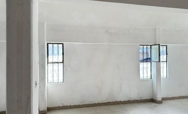 Se renta amplio local comercial 290 m2 ubicado en esquina 12 metros de frente sobre boulevard Garcia de leon