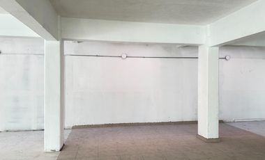 Se renta amplio local comercial 290 m2 ubicado en esquina 12 metros de frente sobre boulevard Garcia de leon
